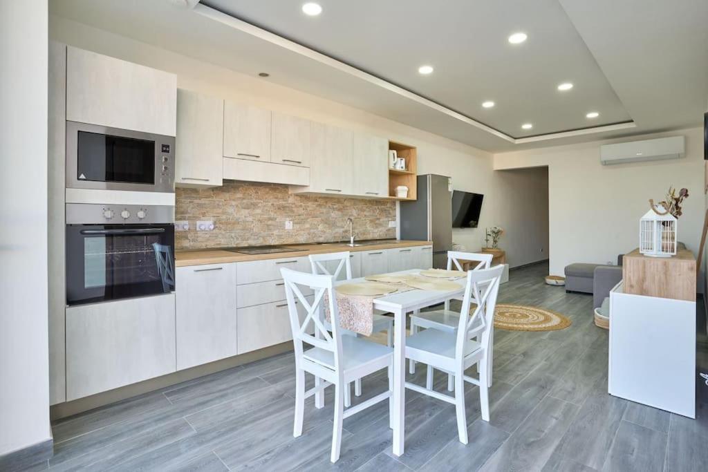 Two Bedroom Apartment In Xemxija, 圣保罗湾城 外观 照片