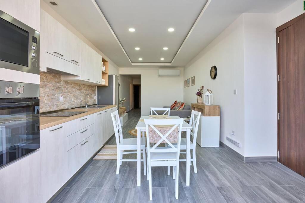 Two Bedroom Apartment In Xemxija, 圣保罗湾城 外观 照片